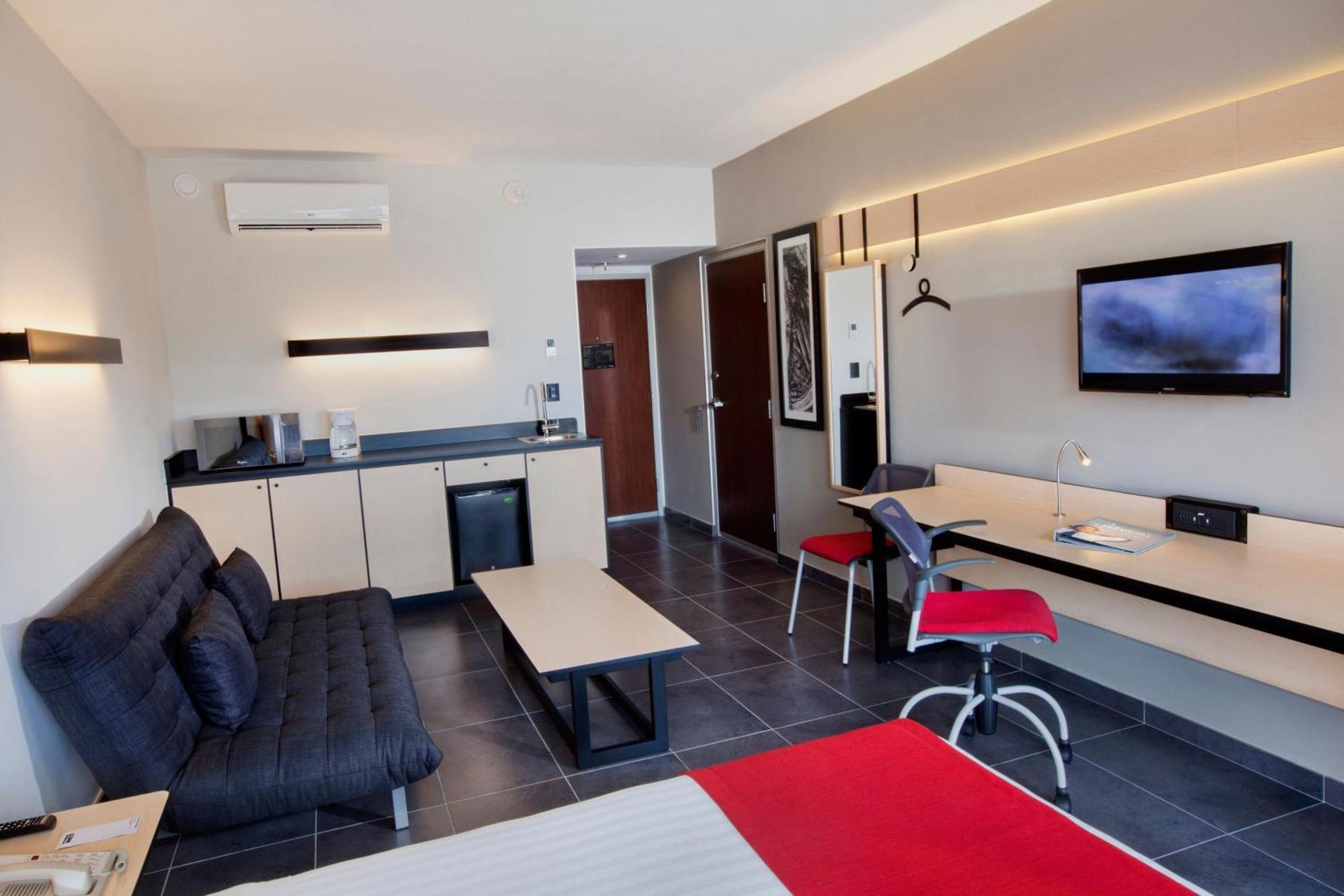 City Express Plus By Marriott Cabo San Lucas Eksteriør billede